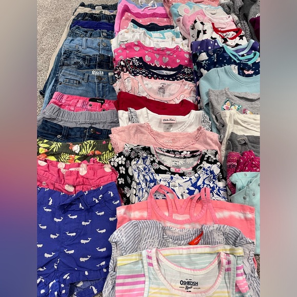 Giant Bundle of 3T Clothing - Amazing condition and all name brands! - Picture 2 of 6